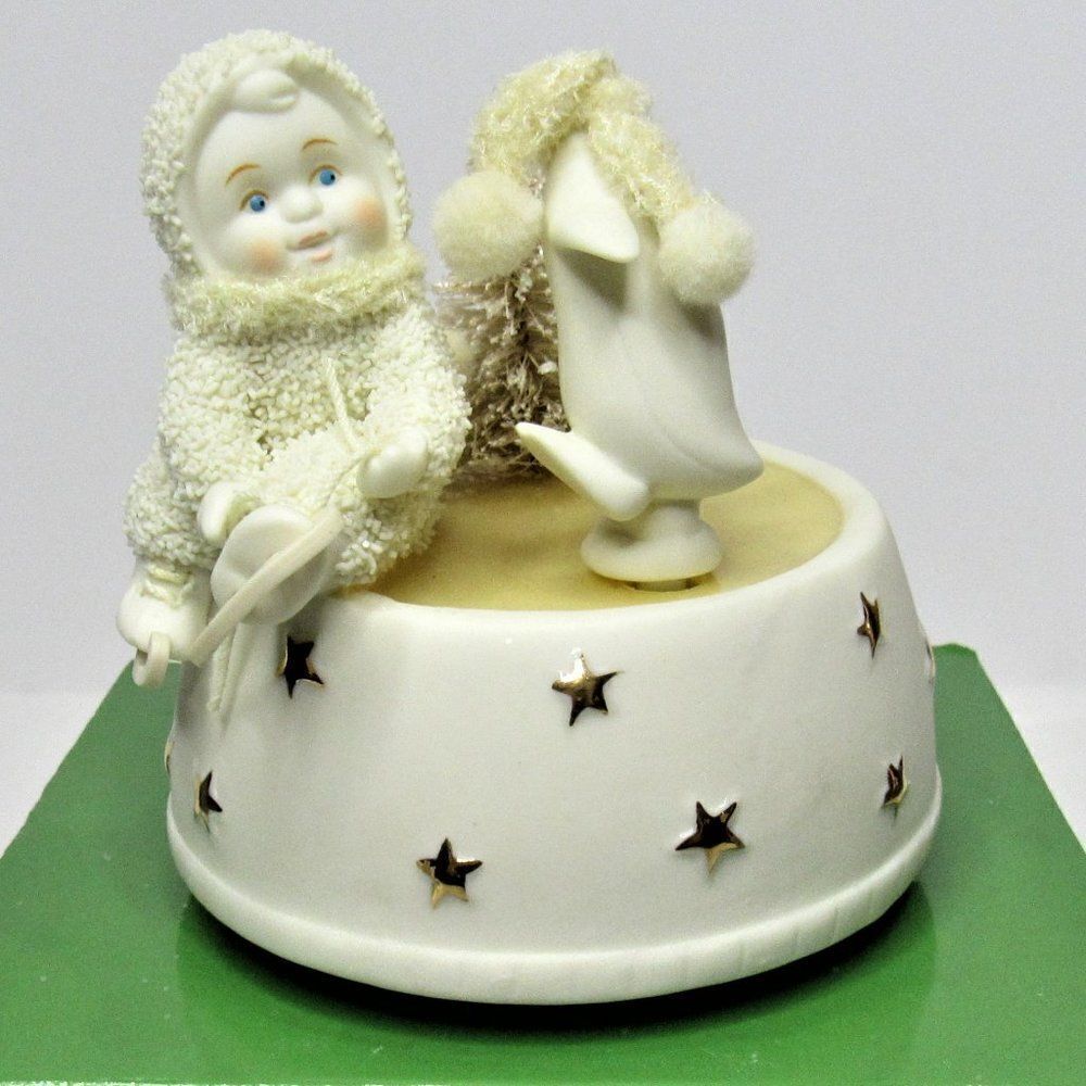 Music Box Snowbabies Skating with Friends Plays Dance of the Sugarplum Fairies
